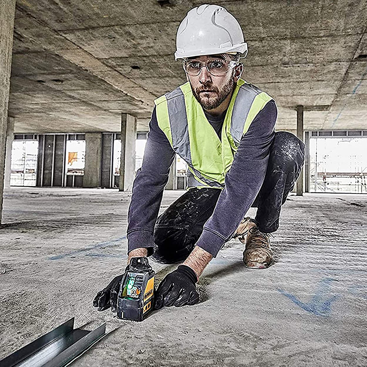 Dewalt Green Beam Cross Line Laser, DW088CG-XJ