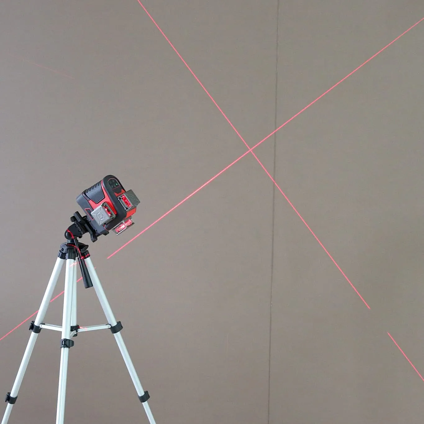 UNI-T 12 Lines Professional Laser Level, LM575R