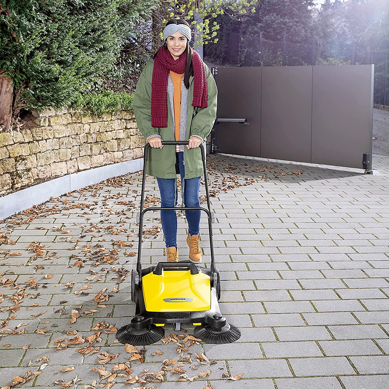 Karcher 20 Litre / 2400m2/h S4 Twin Push Sweeper, 1.766-360.0