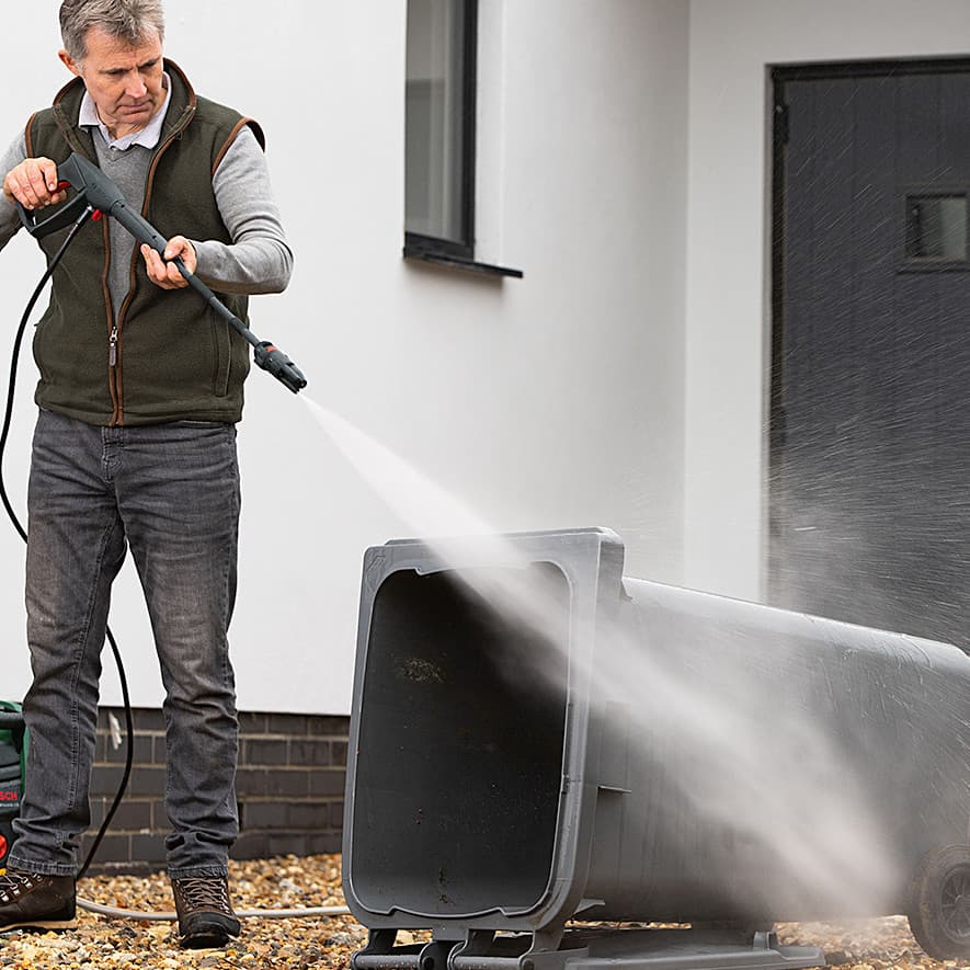 Bosch Universal Aquatak 130 1700W / 130 Bar High-Pressure Washer With High Pressure Gun
