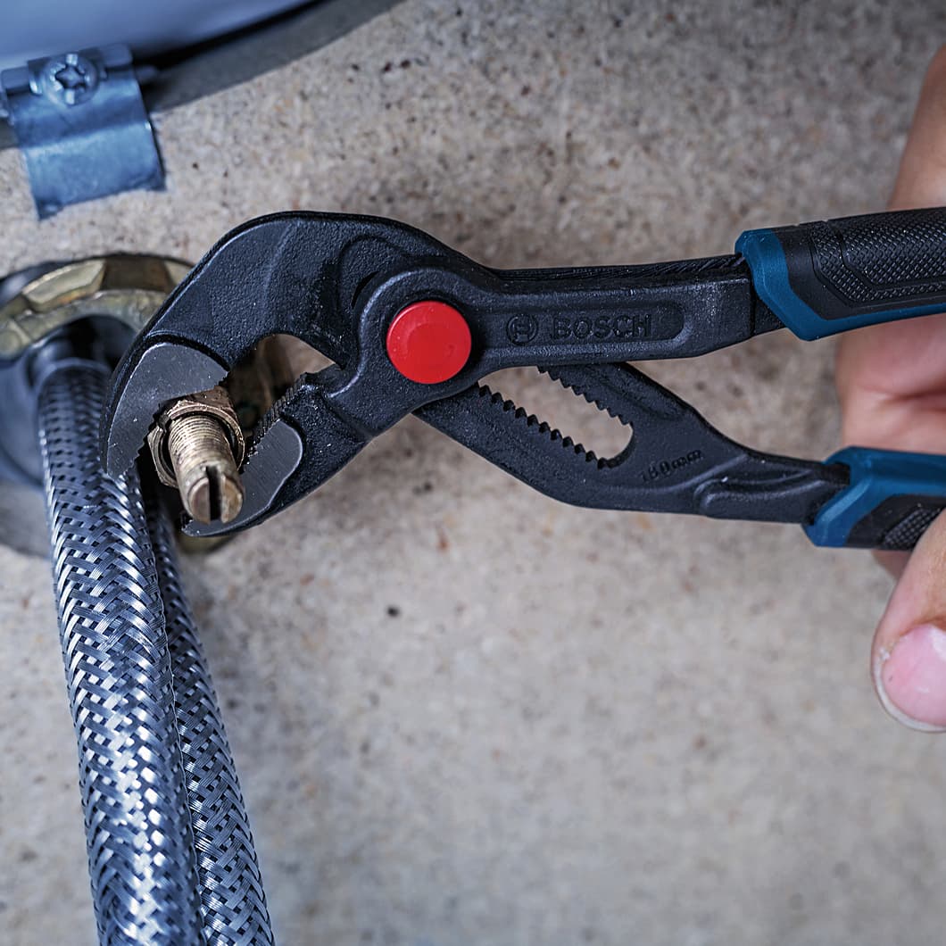 Bosch 7 inch / 180 mm Water Pump Plier with Multi-component Handle, 1 600 A03 9RA