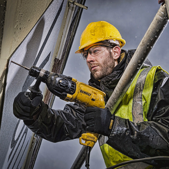 Dewalt 710W / 22mm SDS-Plus 3 Mode Combi Hammer 2.1 J Impact Energy, D25033K-IN