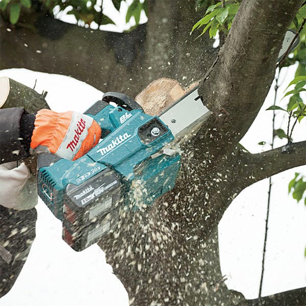 Makita 18V X2 (36V) LXT BL Brushless 350 mm / 14 Inch Cordless Chain Saw (Bare Tool), DUC356Z