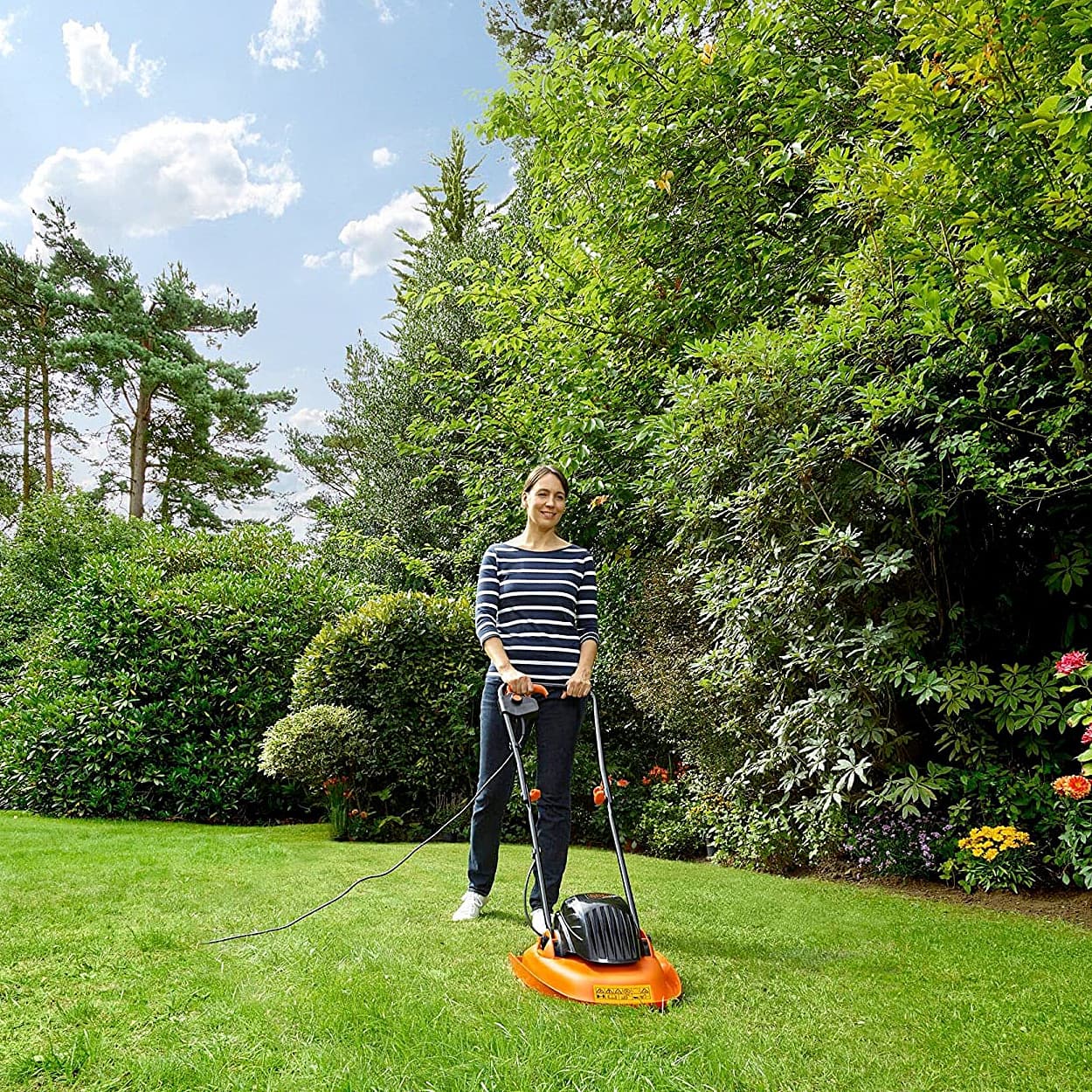 Black+Decker 1200W / 30cm Electric Hover Mower, BEMWH551-QS