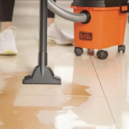 Black+Decker 8-Litre, 1000W Wet & Dry Vacuum Cleaner, BDWD08-B1