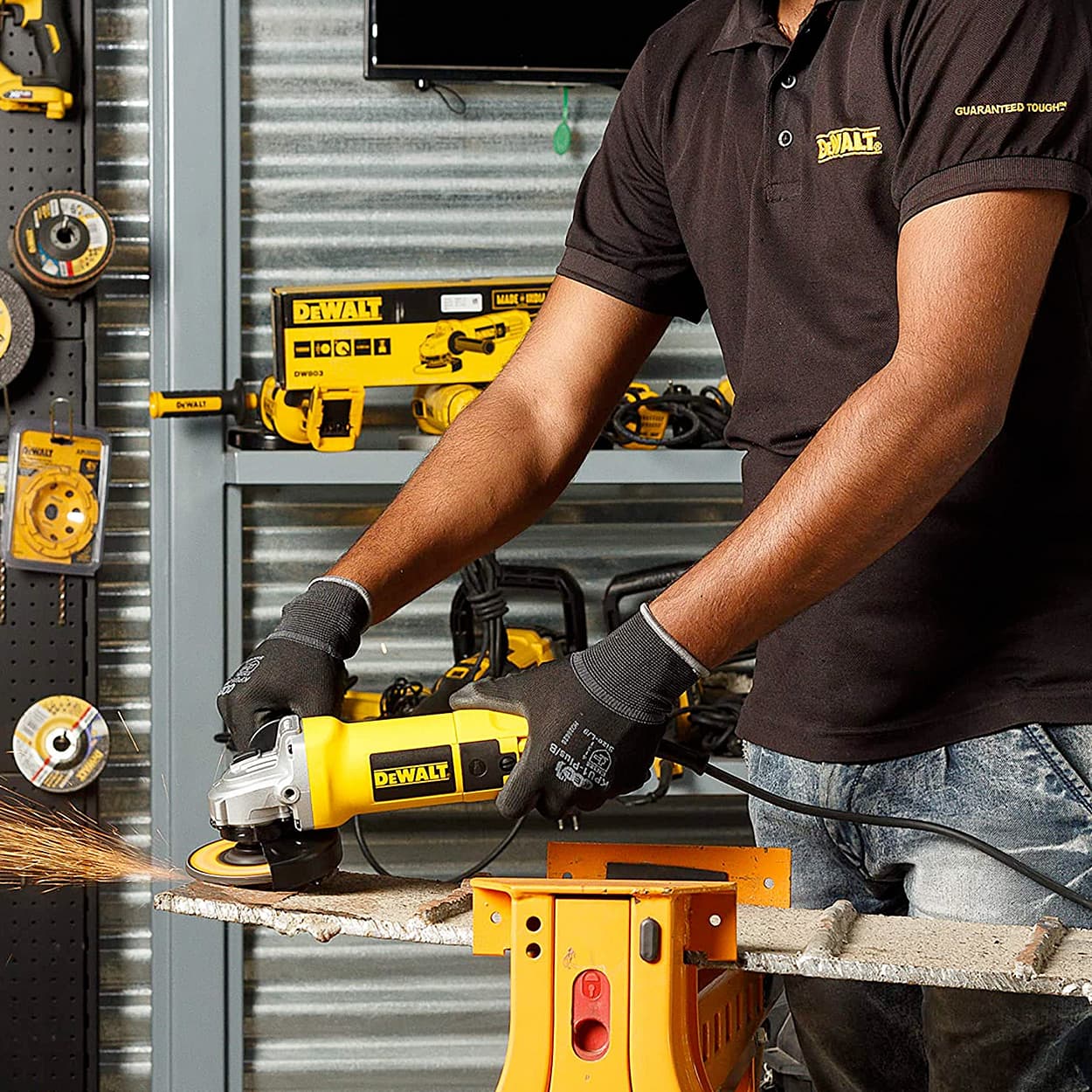 Dewalt 100mm / 4 inch 1000W Heavy Duty Small Angle Grinder (Toggle Switch), DW803-IN01