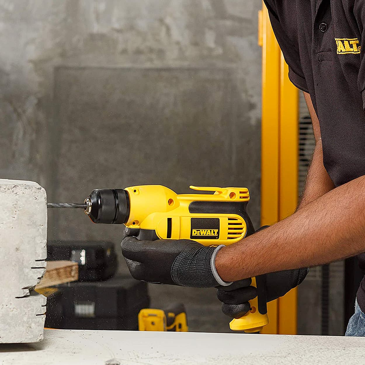 Dewalt 701W 10mm Rotary Drill Machine with Keyless Chuck & 10.9Nm Torque, DWD112S-B5