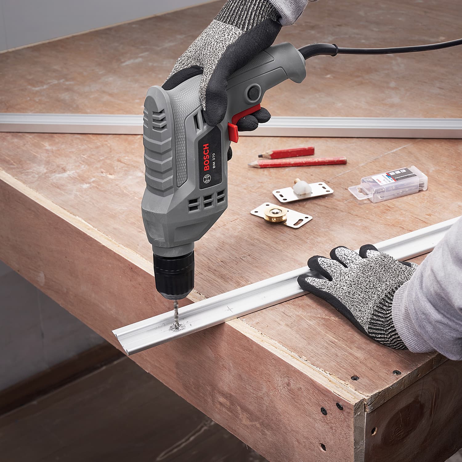 Bosch 10 mm 370W Standard Line Rotary Drill, BM 370
