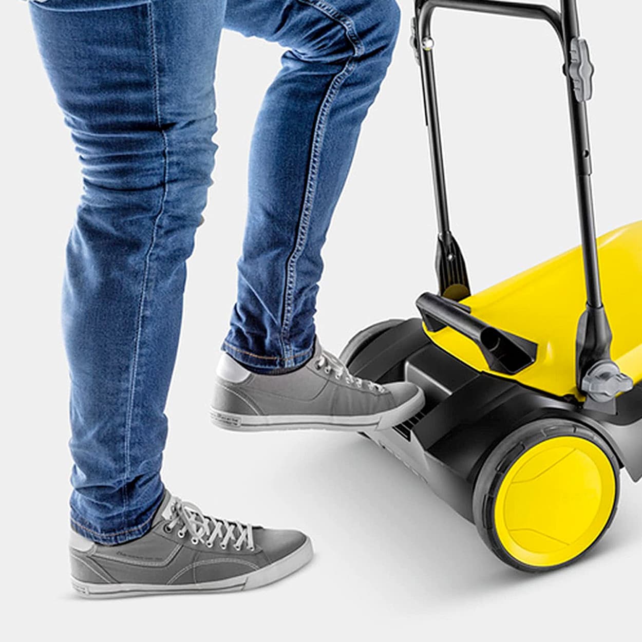 Karcher 20 Litre / 2400m2/h S4 Twin Push Sweeper, 1.766-360.0