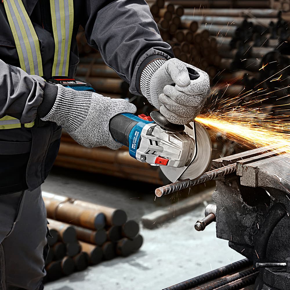 Bosch 100 mm / 4 inch 18V Professional Cordless Angle Grinder (Bare Tool), GWS 18V-8
