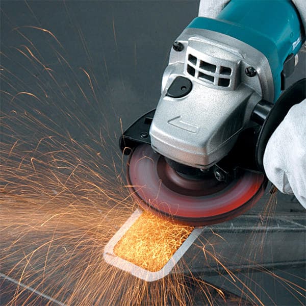 Makita 125mm / 5 inch, 840W Angle Grinder with Anti-Restart Function, Soft Start & Slide Switch, 9558HN