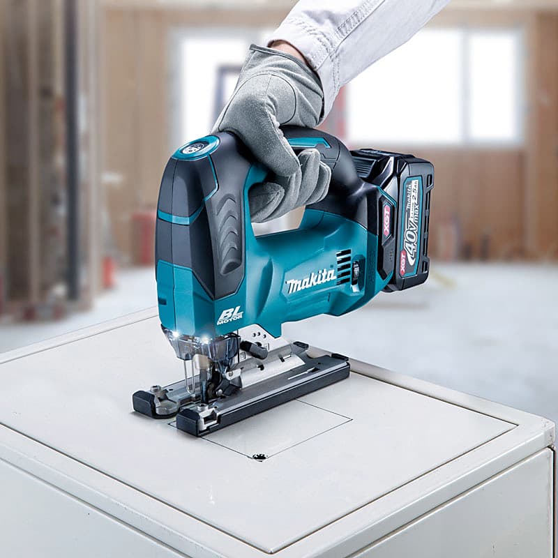 Makita 40Vmax XGT BL 26 mm (1") Cordless Top Handle Jig Saw with 3 Orbital Settings plus Straight Cutting & Twin LED Lights (Bare Tool), JV002GZ