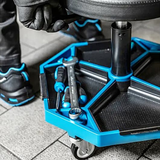 Hogert 370 - 520 mm Adjustable workshop Seat, HT7G559