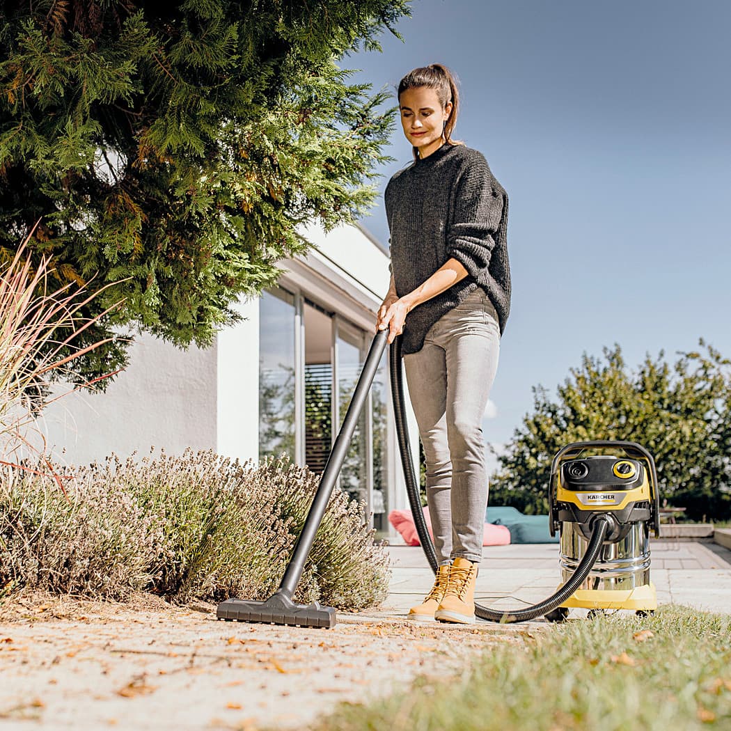 Karcher 25 Litre / 1100W WD5 S V-25/5/22 Wet & Dry Vacuum Cleaner (Stainless Steel), 1.628-350.0