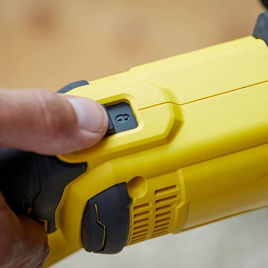 Stanley 100mm / 20V / 4.0Ah Cordless Brushed Grinder With 2 Batteries & Charger (FATMAX), SCG400M2K