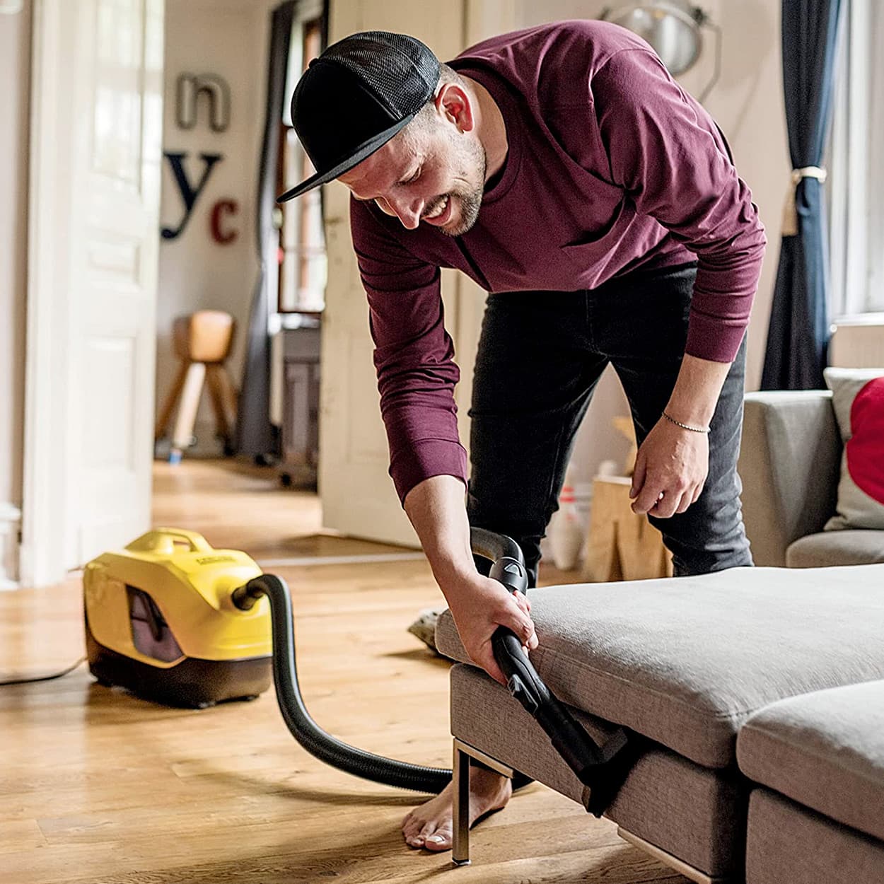 Karcher 650W DS6 Water Filter Vacuum Cleaner, 1.195-220.0