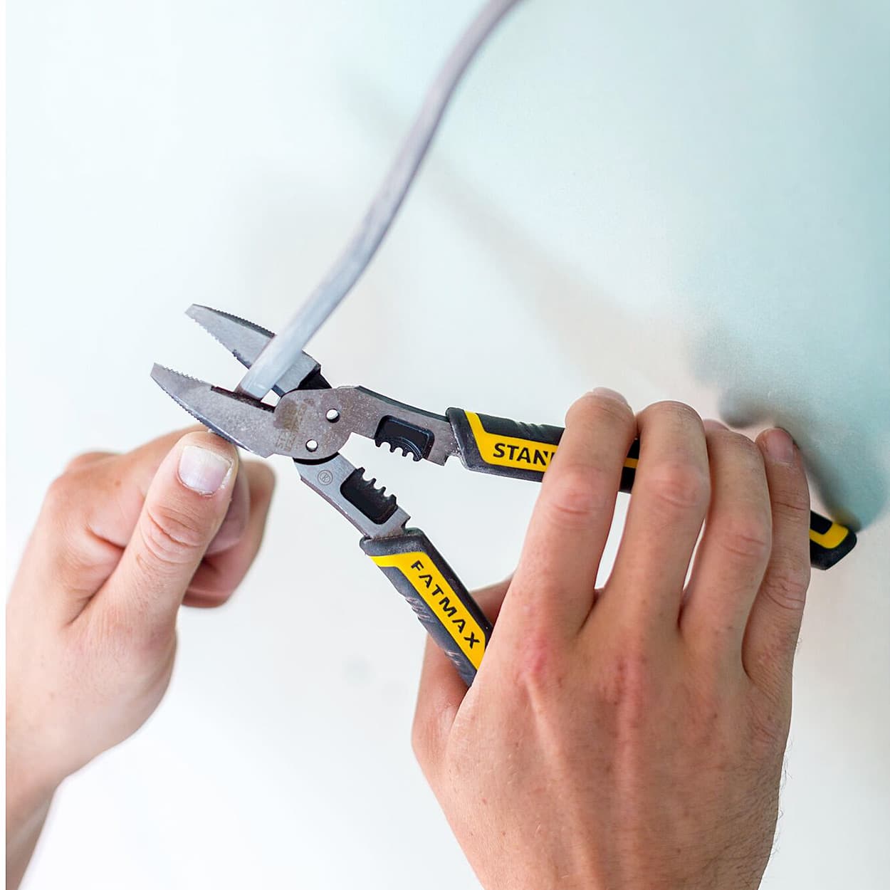 Stanley 8 inch / 200 mm Fatmax Multiuse 6-In-1 Universal Plier, FMHT0-75469