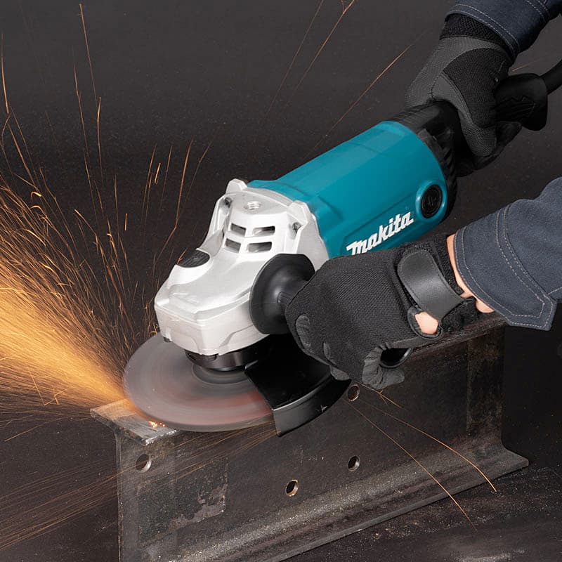 Makita 180 mm / 7 inch 2200 W Angle Grinder with Large Trigger Switch, GA7090