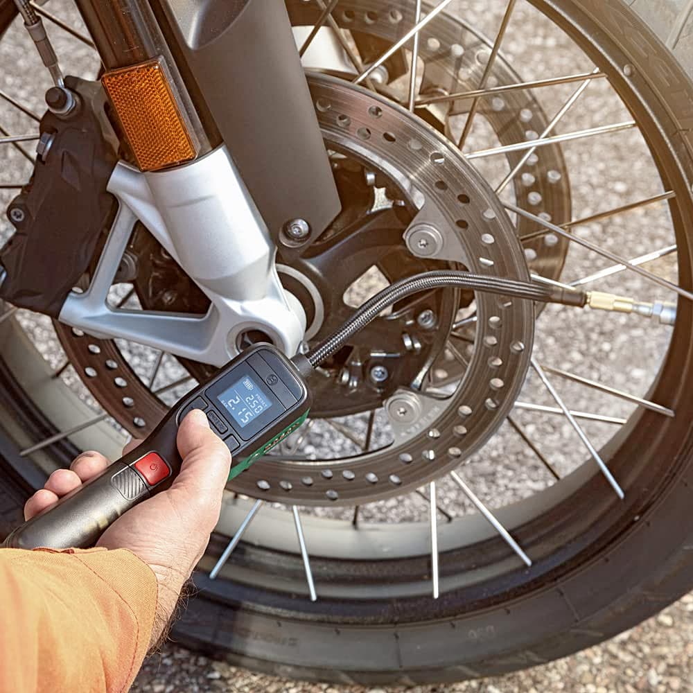 Bosch 3.6V / 3.0Ah Cordless Compressed Easy Air Pump (Bike Tyre Inflator), 0 603 947 080