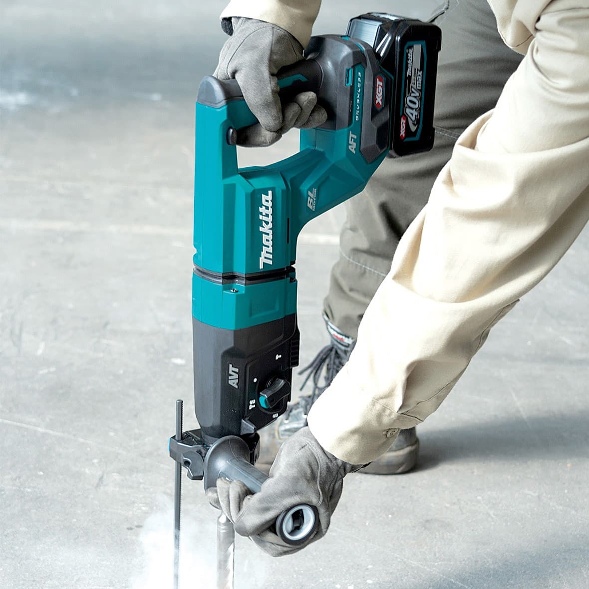 Makita 40V Max XGT BL 28 mm (1-1/8") SDS-PLUS Cordless Combination Hammer (Bare Tool), HR007GZ