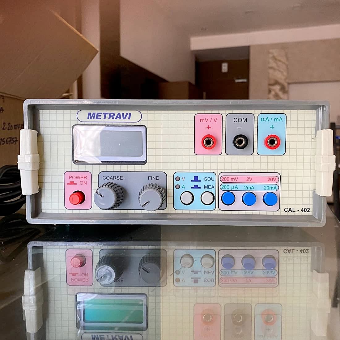 Metravi 4-1/2 Digit 230V AC Bench Type mV mA Calibrator, CAL-402-4