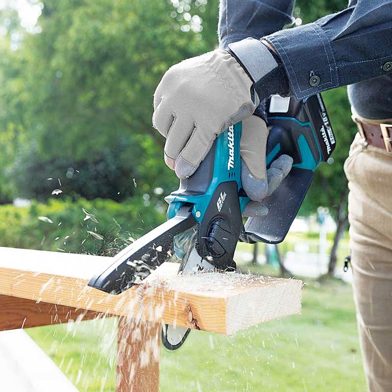 Makita 18V LXT BL 100 mm (4") Cordless Pruning Saw with Rapid Charger & 1 Pcs 3.0 Ah Battery, DUC101SF