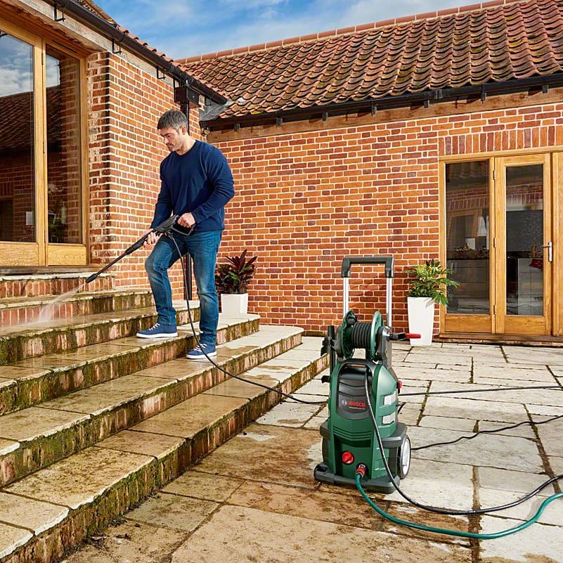 Bosch Advanced Aquatak 160 2600W / 160 Bar High-Pressure Washer With High Pressure Gun
