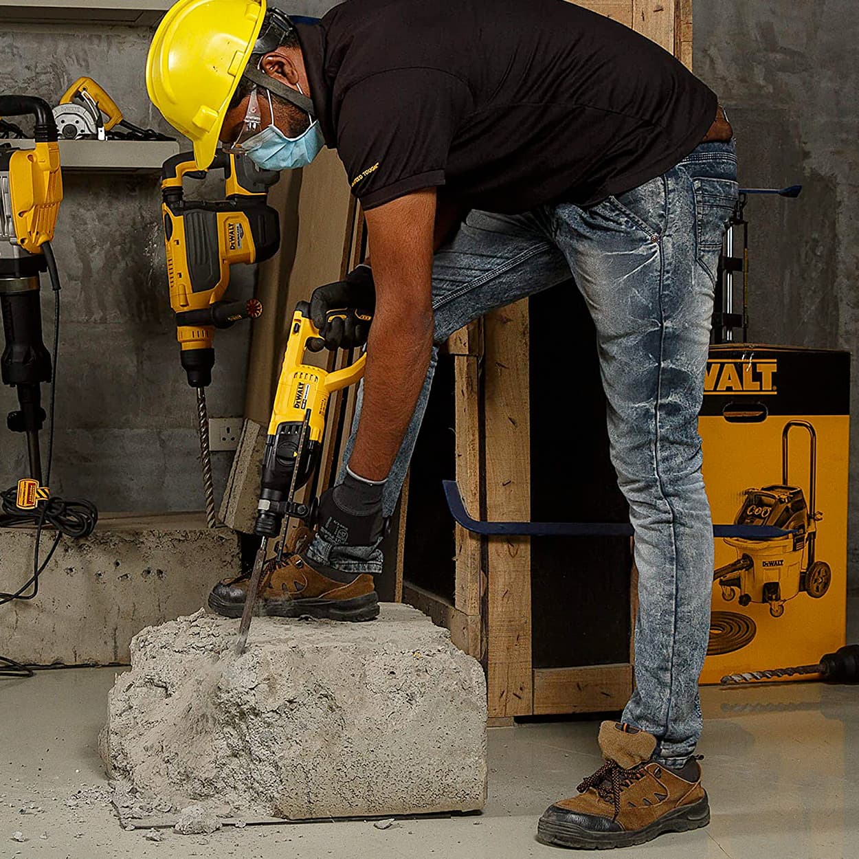 Dewalt 18V Li-ion 26mm SDS-Plus 3-Mode Cordless Hammer with Brushless Motor (Bare), DCH133NT-XJ