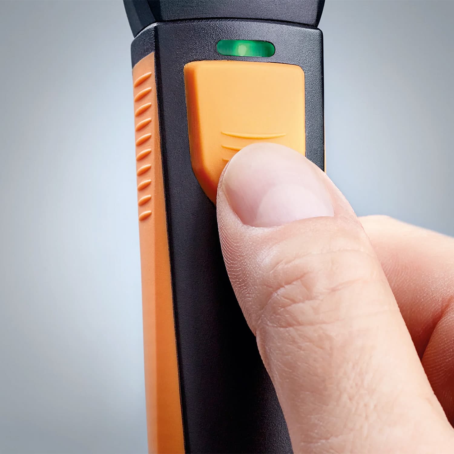 Testo 0 - 30 m/s Thermal Anemometer with Smartphone Operation, Testo 405i