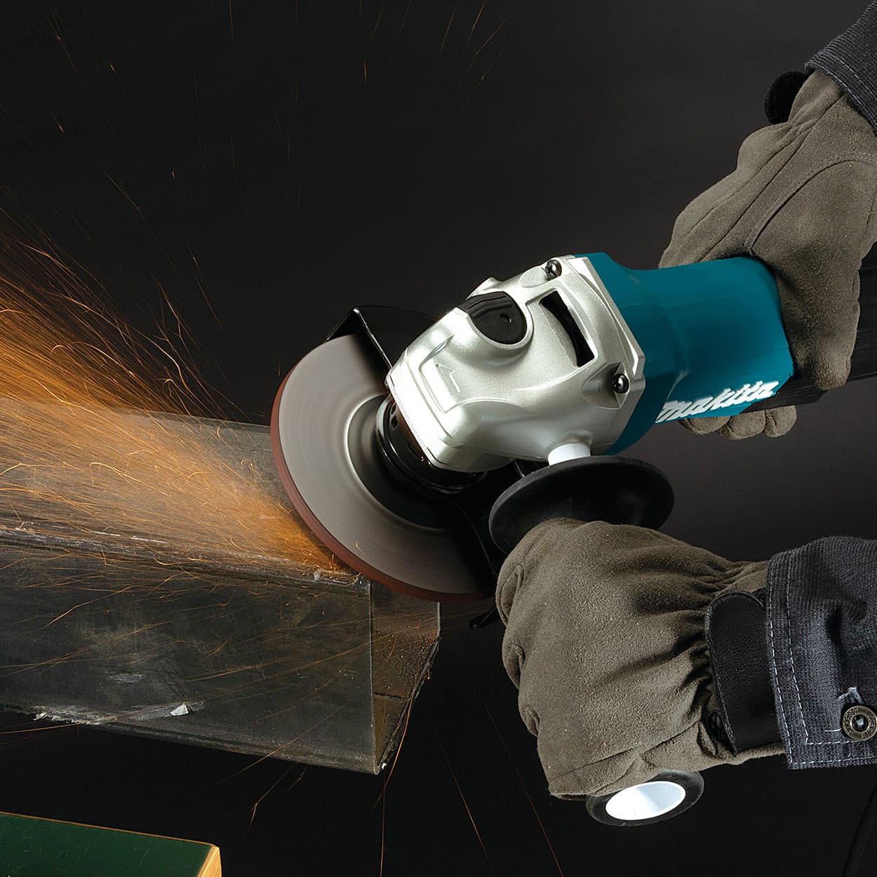 Makita 125mm / 5 inch 1300W Angle Grinder with Anti-Restart Function & Paddle Switch, GA5050R