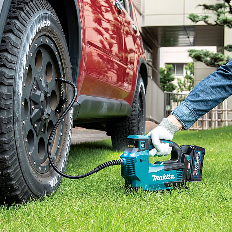 Makita 40Vmax XGT Li-Ion 65 cm (25-1/2") Cordless Inflator (Bare Tool), MP001GZ