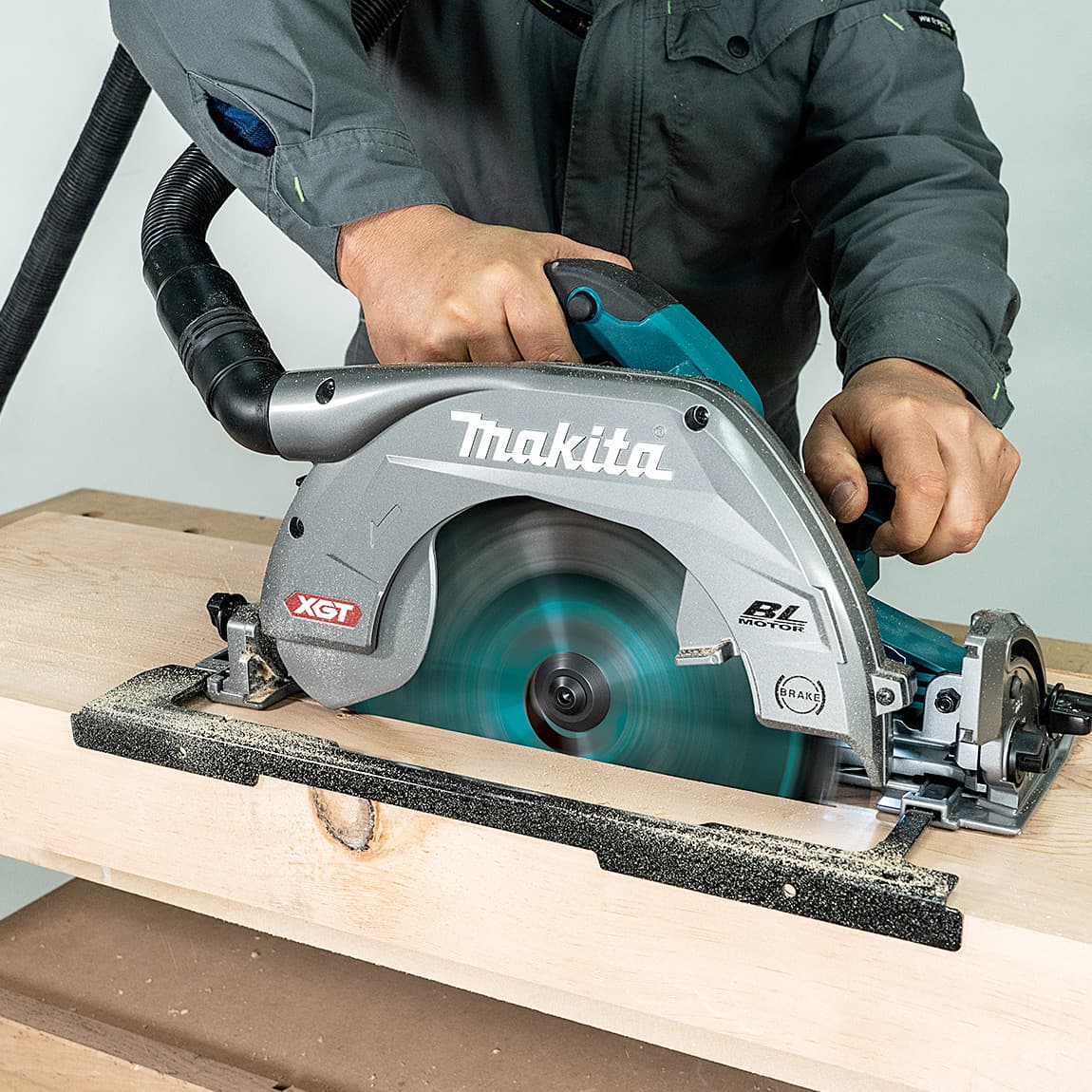 Makita 40Vmax XGT BL 270mm (10-5/8 inch) Cordless Circular Saw With Electric Brake & Soft Start, HS011GZ