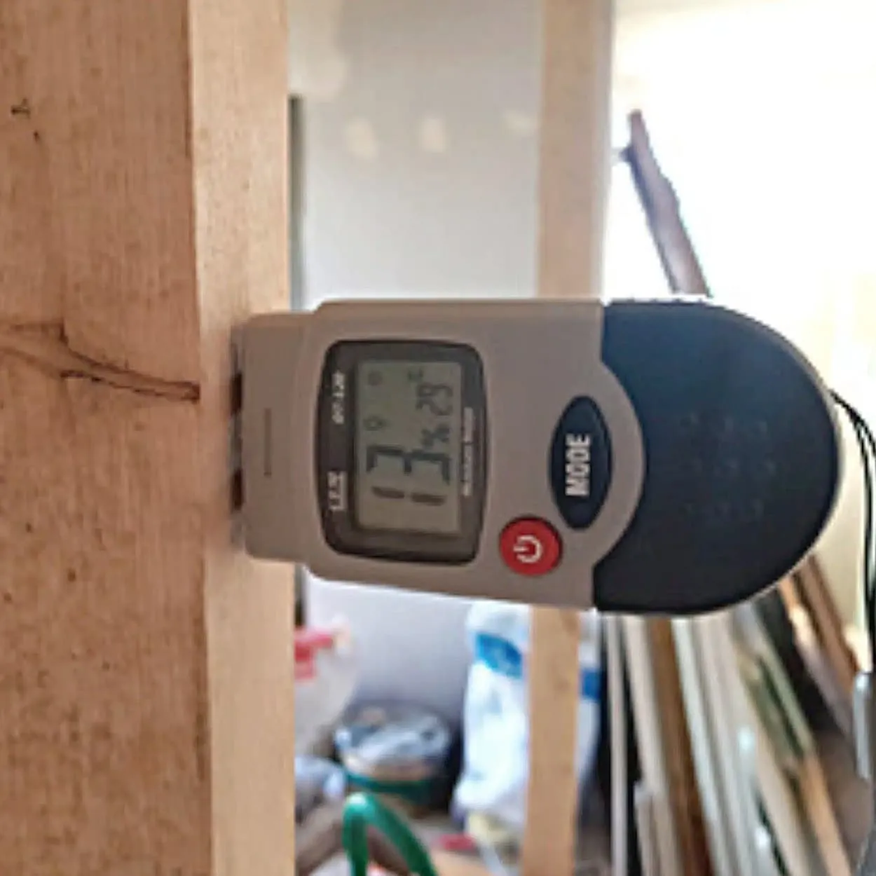 CEM 6% - 44% Pin-Type Digital Moisture Meter, DT-120