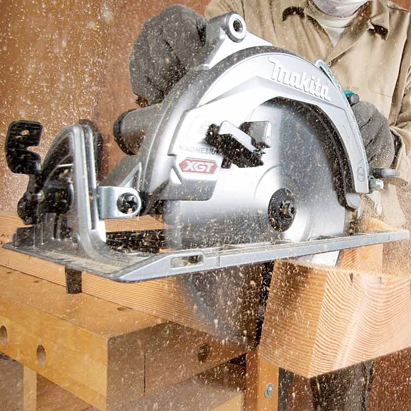 Makita 40Vmax XGT BL 260 mm (10-1/4") Cordless Magnesium Rear Handle Saw with Rapid Charger & 1 Pcs 5.0Ah Batteries, RS002GT101