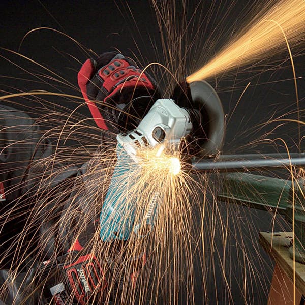Makita 125mm / 5 inch, 1050W Angle Grinder with Finger Trigger Switch, GA5010