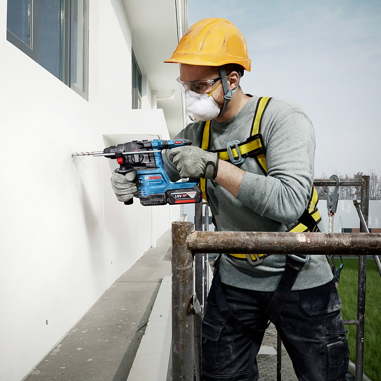Bosch 18V Professional Cordless Rotary Hammer with SDS Plus, GBH 185-LI