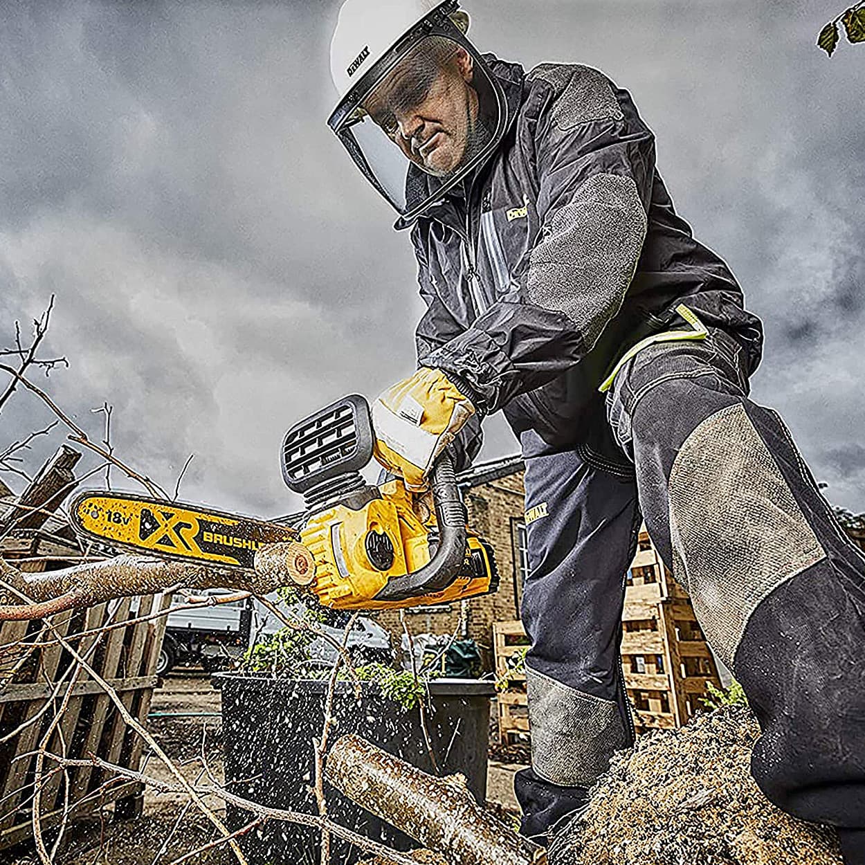 Dewalt 18V / 300mm XR Li-ion Brushless Motor Cordless Chain Saw (Bare), DCM565N-XJ