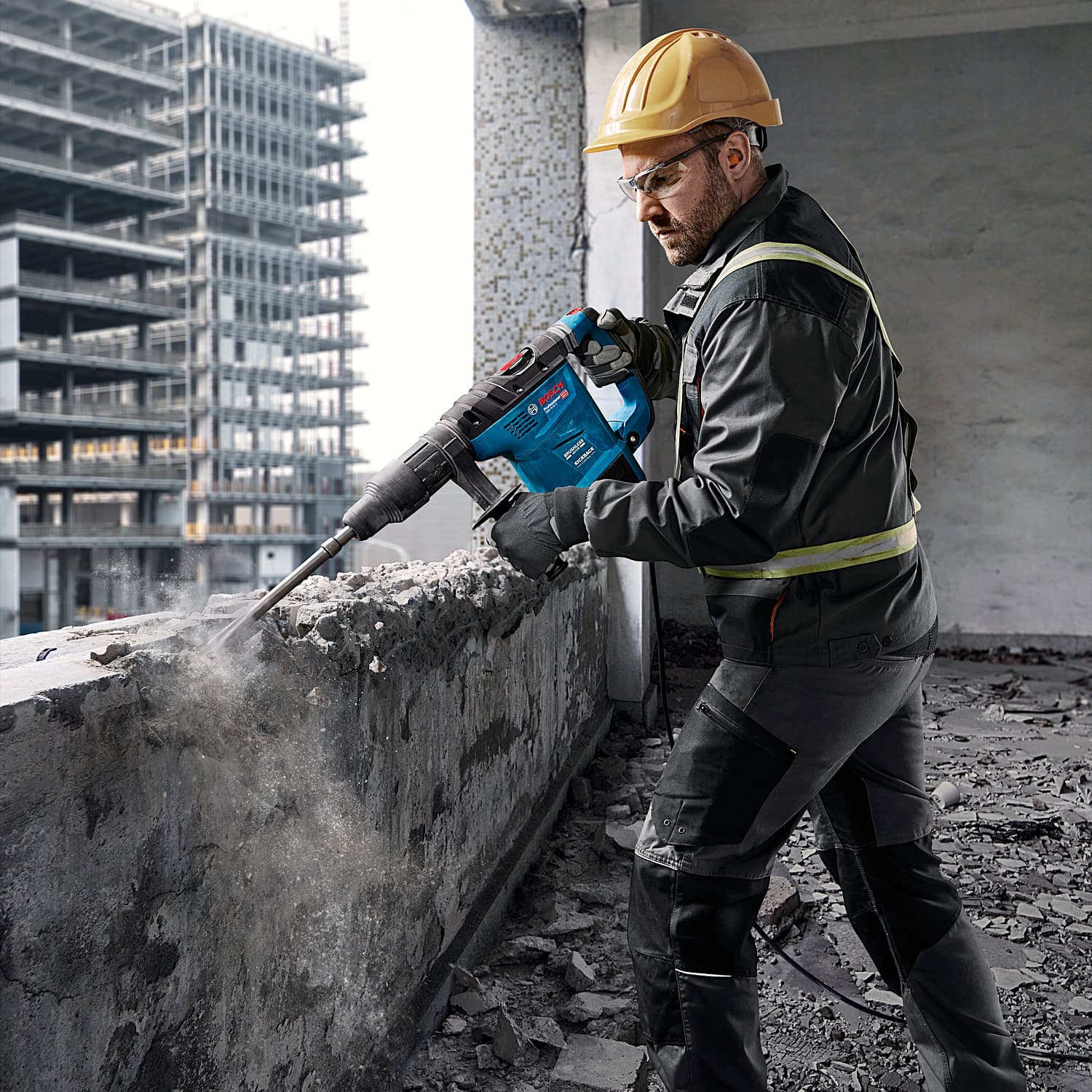 Bosch 1300W Professional Rotary Hammer with SDS Max (Brushless Motor), GBH 6-42 C