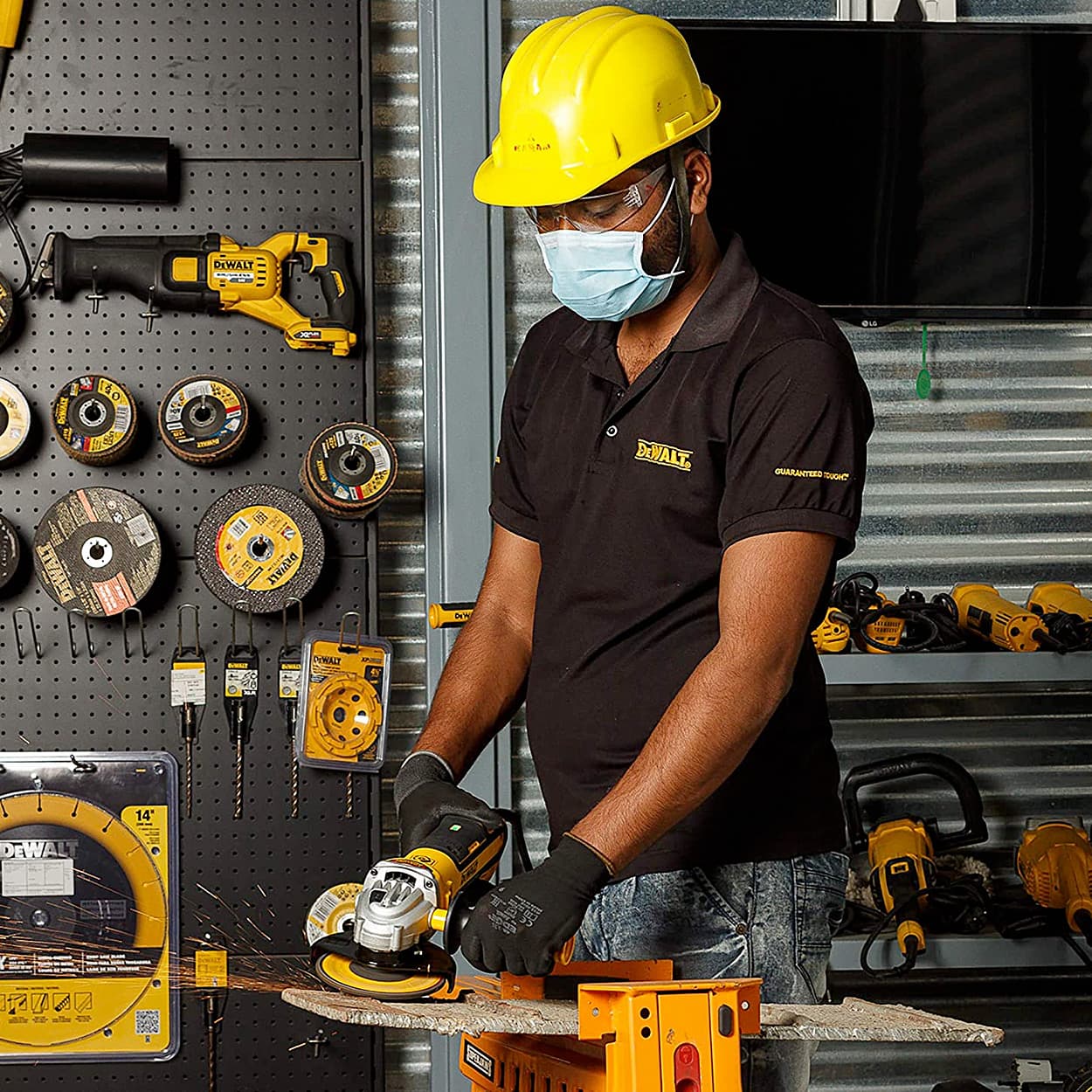 Dewalt 125mm / 5 inch 1700W Heavy Duty Brushless Medium Angle Grinder Perform & Protect Shield, DWE4357-QS