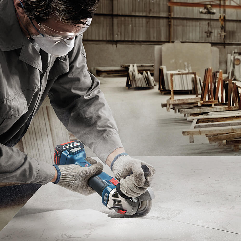Bosch 100mm / 4 inch 18V Heavy Duty Cordless Angle Grinder (Brushless), GWS 18V-10 Kit