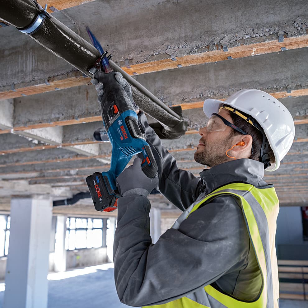 Bosch 18 V Professional Cordless Reciprocating Saw (BITURBO Brushless), GSA 185-LI Solo