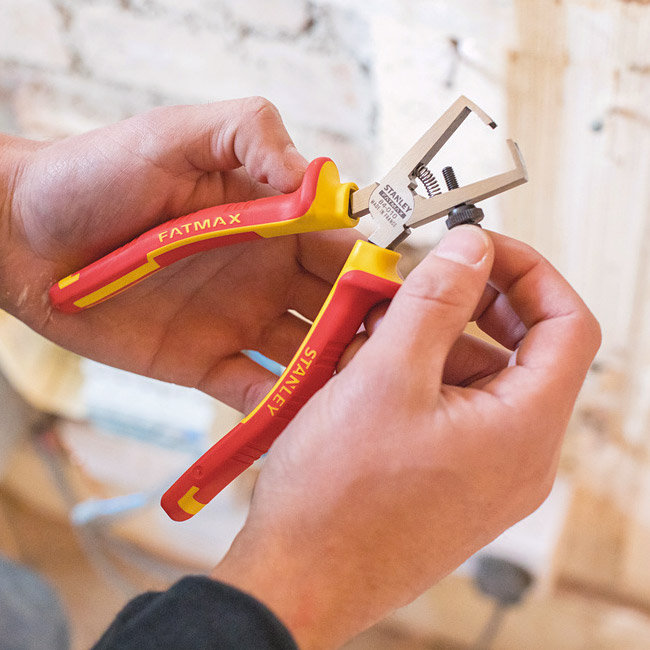 Stanley 7 inch / 170 mm VDE Wire Stripper Pliers, 84-010