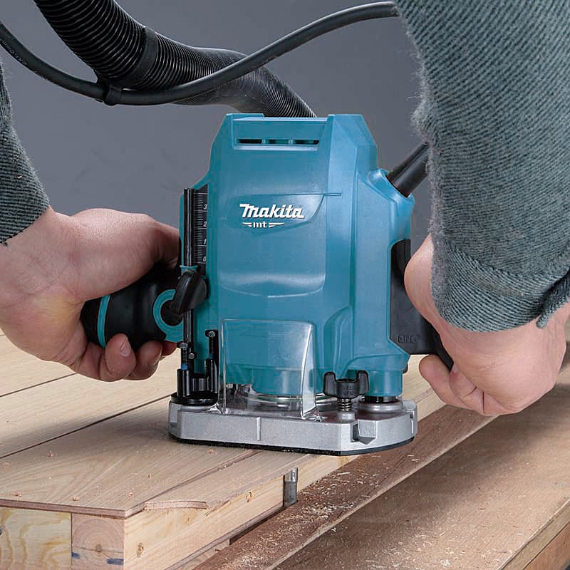 Makita 8 mm (3/8 Inch) 900W Plunge Router, M3601B
