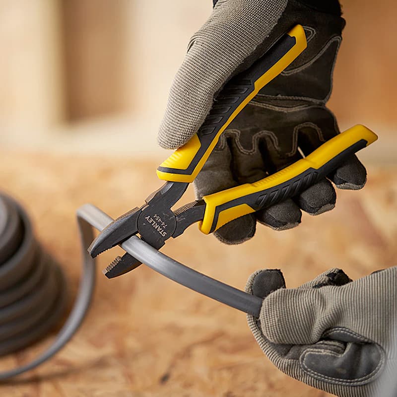 Stanley 7 inch / 180 mm Dynagrip Combination Plier, STHT0-74454
