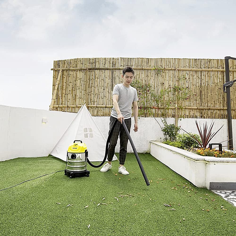 Karcher 18 Litre / 1300W WD1S Classic Kap Wet & Dry Multi-Purpose Vacuum Cleaner, 1.098-323.0