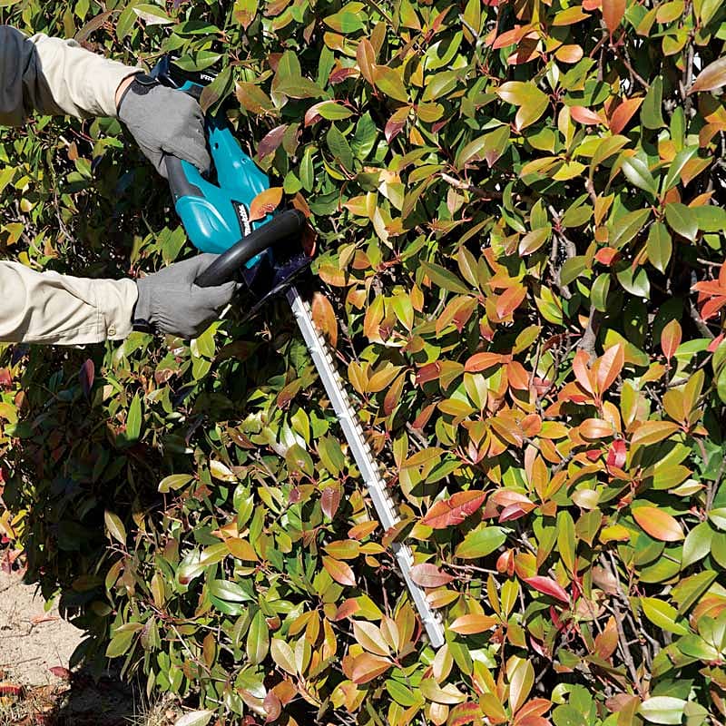 Makita 18V LXT 60 cm (23-5/8") Cordless Hedge Trimmer (Bare Tool), DUH607Z