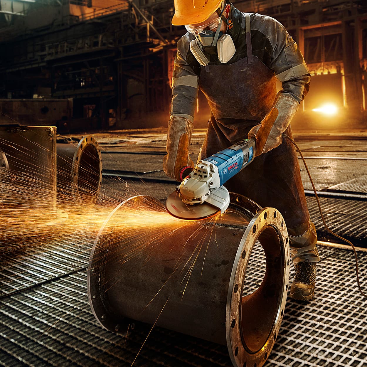 Bosch 180mm / 7 inch 2800W Professional Angle Grinder With Brushless Motor, GWS 30-180 B
