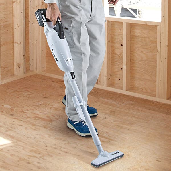 Makita 18V LXT BL 750 ml Cordless Vacuum Cleaner with Rapid Charger & 1 Pcs 3.0 Ah Battery, DCL281FRFW