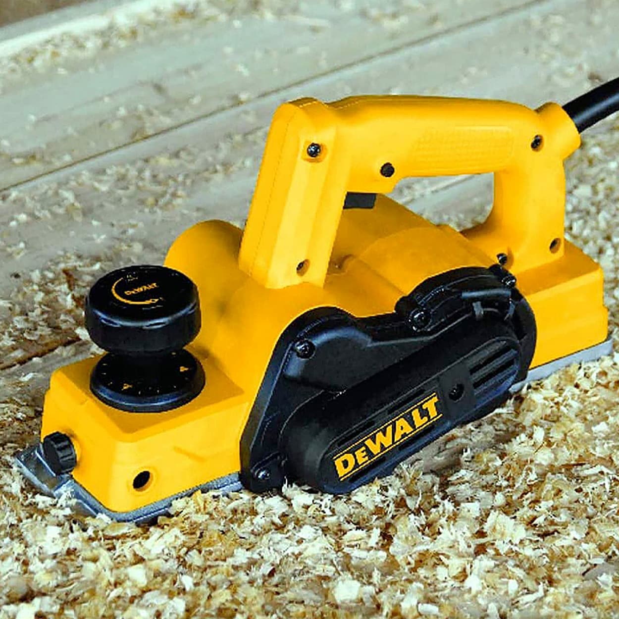 Dewalt 550W 82mm Width Portable Hand Planer, D26676-IN
