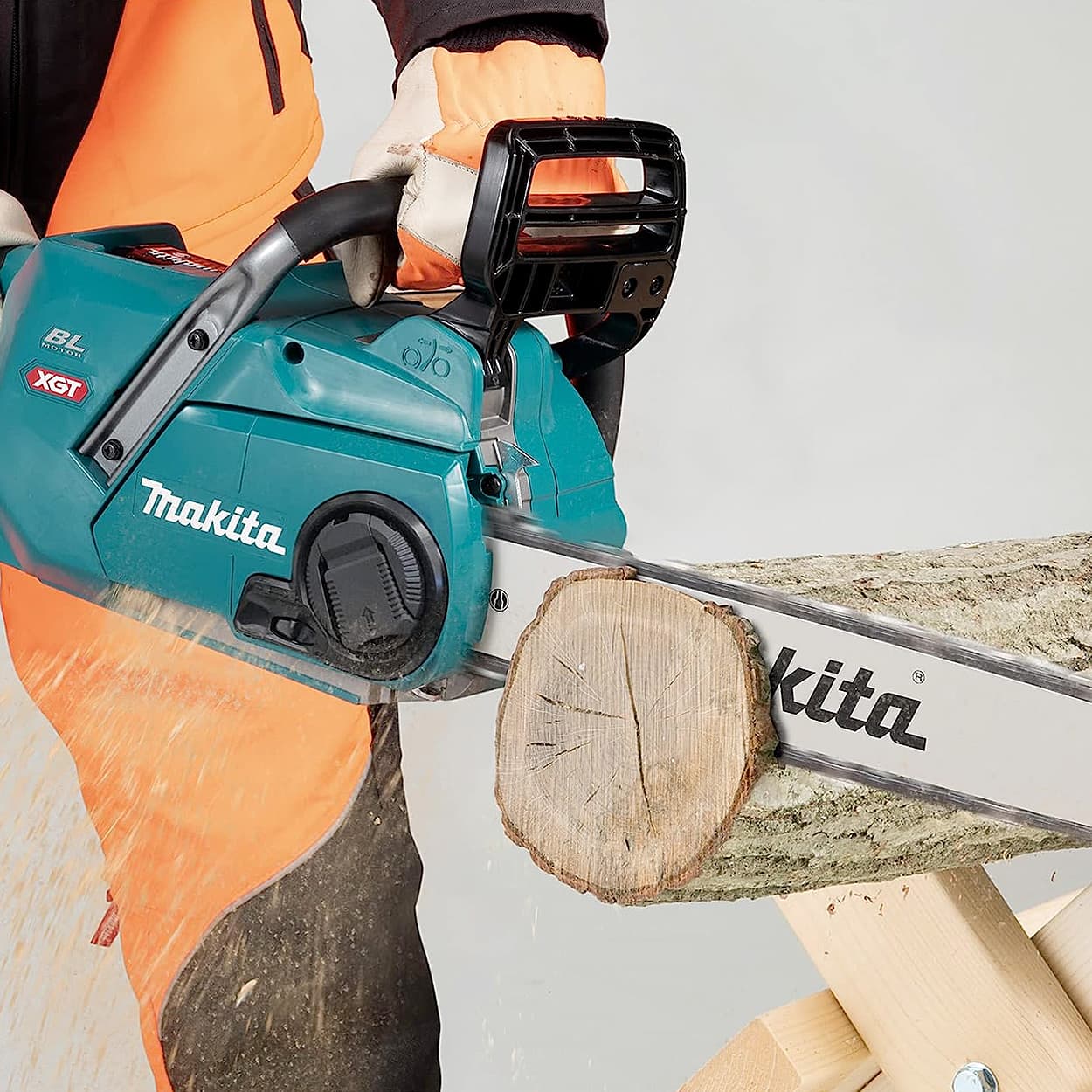 Makita 40Vmax XGT BL 400 mm (16") Cordless Chain Saw With Tool-less Tension Adjustment (Bare Tool), UC016GZ